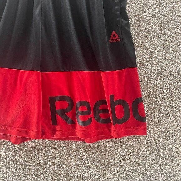 Reebok Shorts Mens Large Black Red Athltic Gym Running Pockets Casual Logo Run - Picture 3 of 12